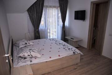 Фото Гостевой дом New house г. Куртя-де-Арджеш 4