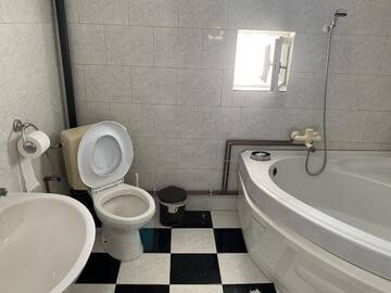 Фото номера Семейный номер с ванной комнатой Проживание в семье Apartament Mansarda г. Куртя-де-Арджеш 10