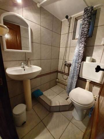 Фото номера Двухместный номер с 1 кроватью и собственной ванной комнатой Гостевой дом Vila Margareta г. Куртя-де-Арджеш 36